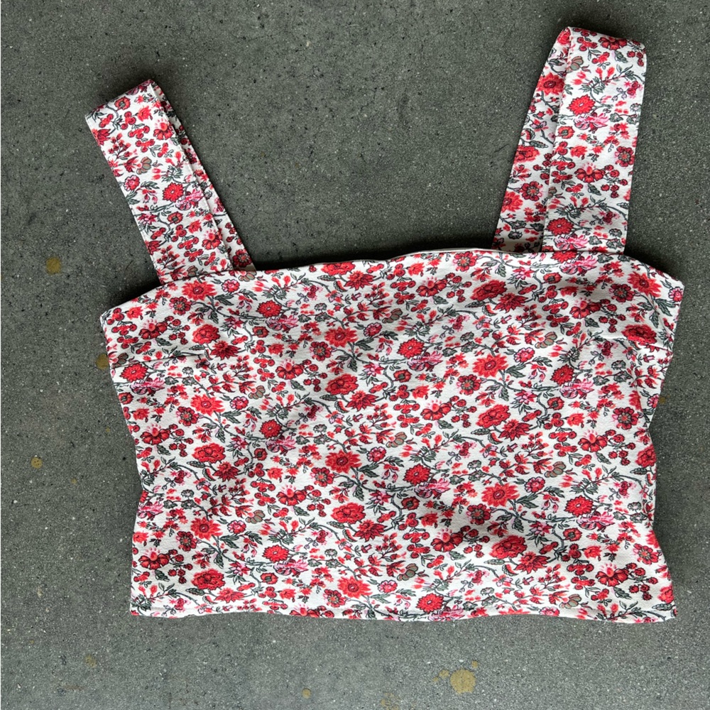 Abercrombie & Fitch cropped floral top